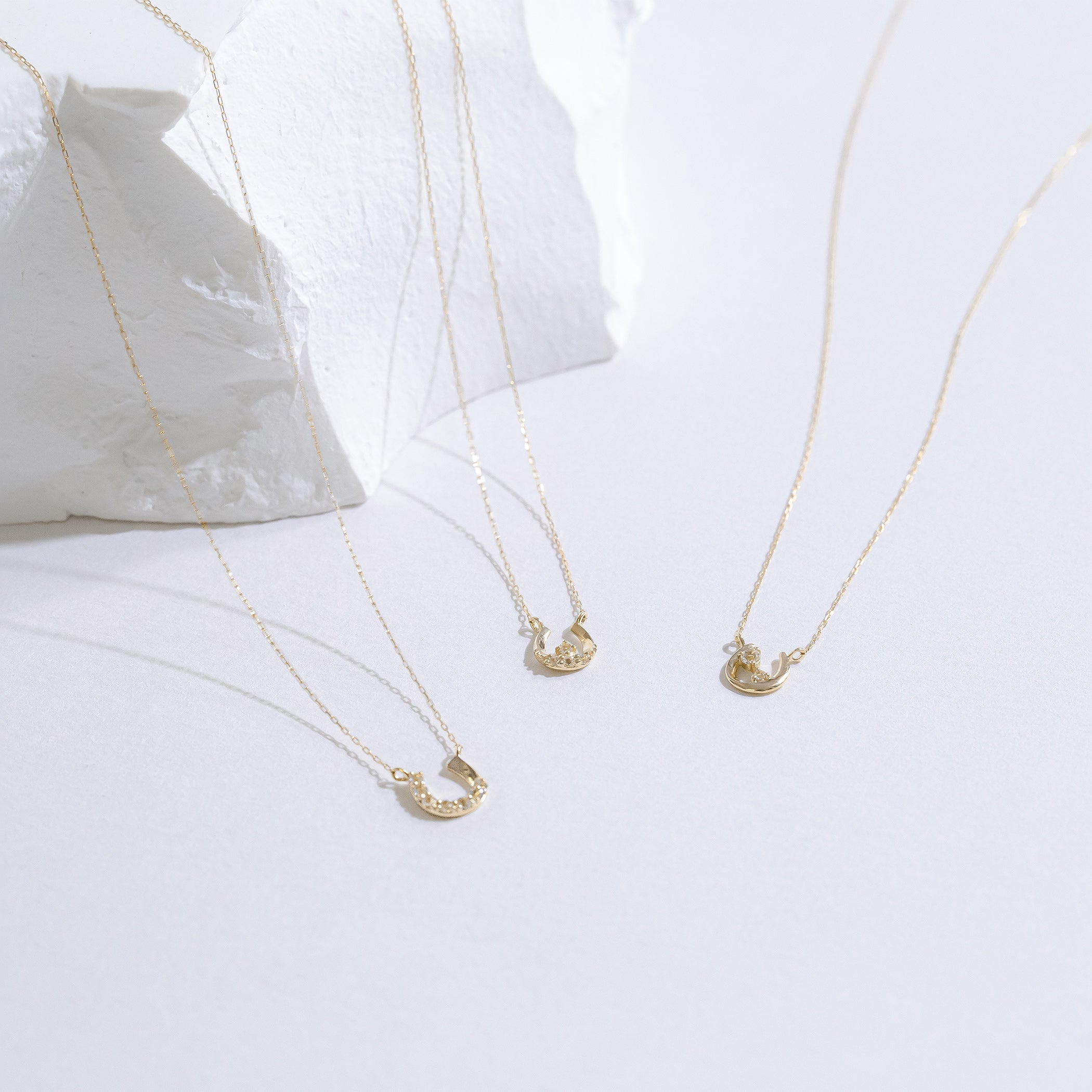 11月誕生石 K10 イエローゴールド ホワイトトパーズ 馬蹄 ネックレス