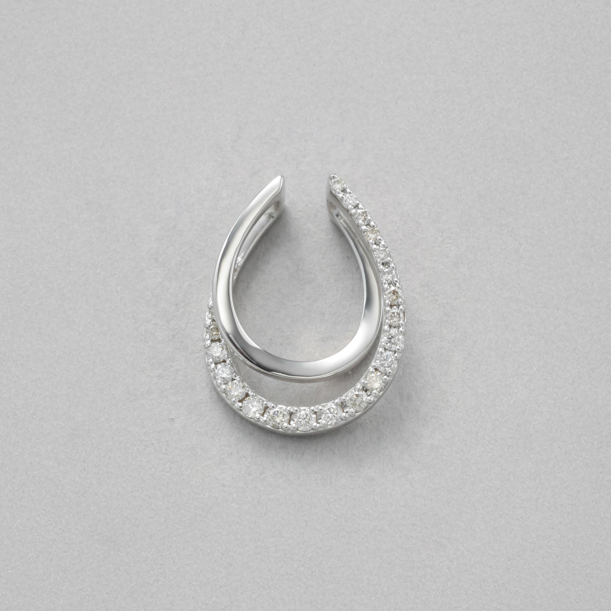 【asta Iris】プラチナ ダイヤモンド ネックレスチャーム（トータル0.25ct）