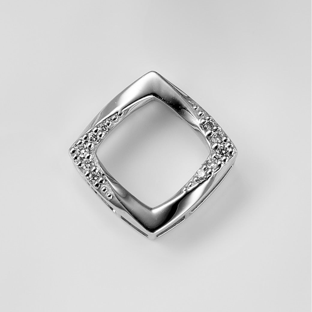 プラチナ ダイヤモンド ネックレスチャーム