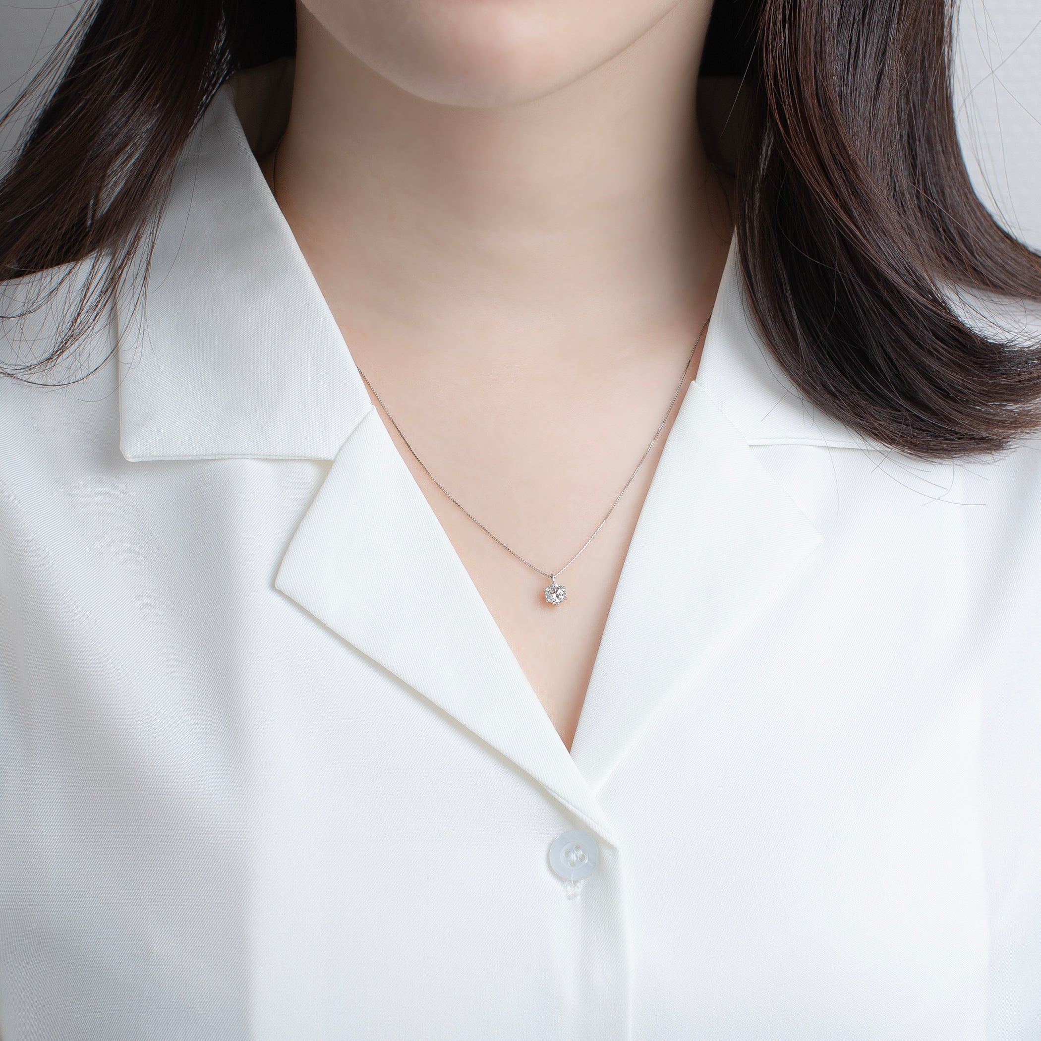 プラチナ ダイヤモンド ネックレス（0.5ct）