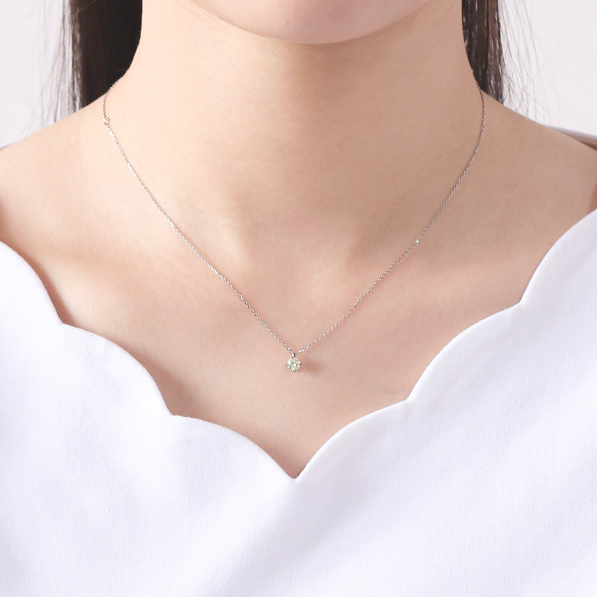プラチナ ダイヤモンド ネックレス（0.25ct）