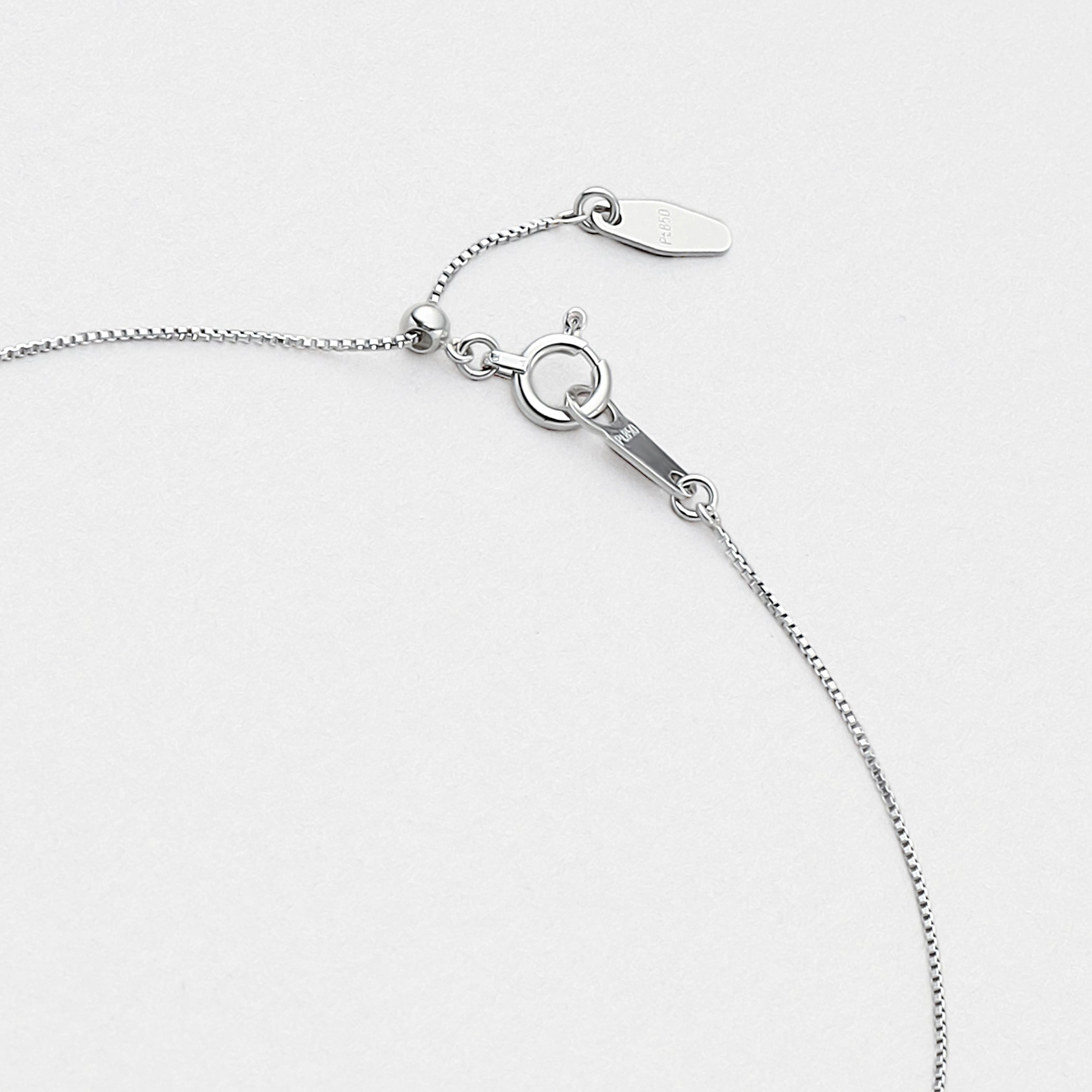 プラチナ ダイヤモンド ネックレス（0.30ct）