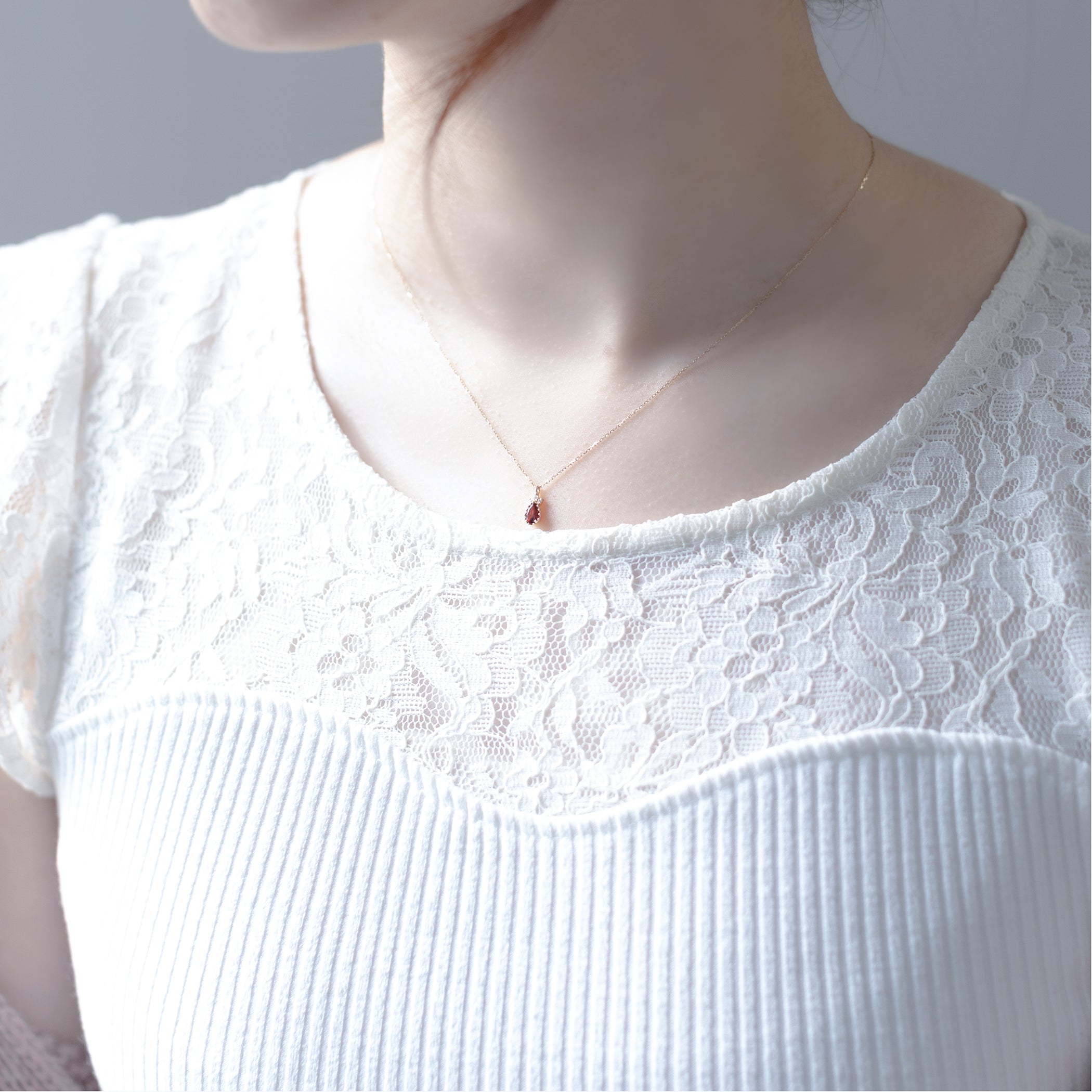 1月誕生石 K10 イエローゴールド ガーネット しずく ネックレス