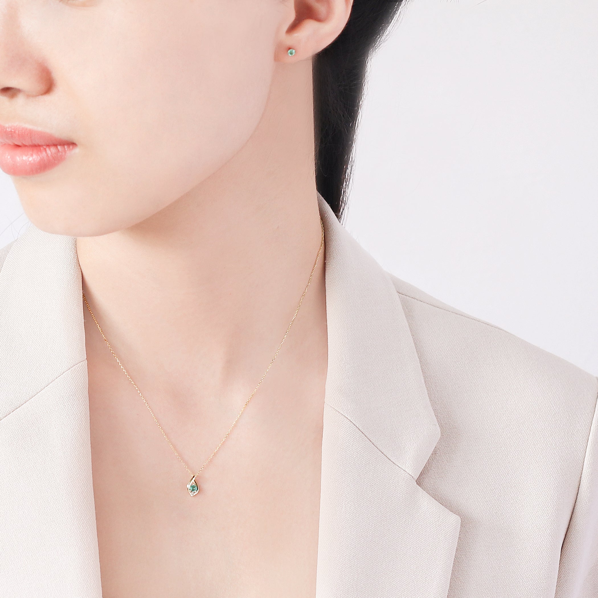 【WEB限定】5月誕生石 K10 イエローゴールド エメラルド しずく ネックレス