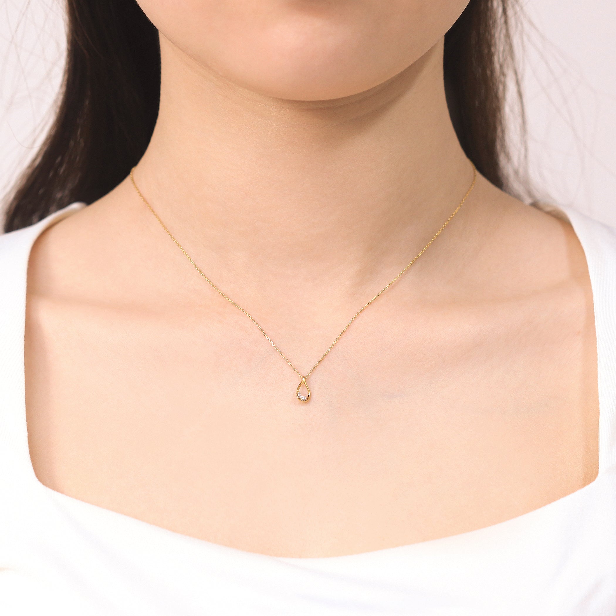 【WEB限定】シルバー イエローゴールドメッキ キュービックジルコニア しずく ネックレス