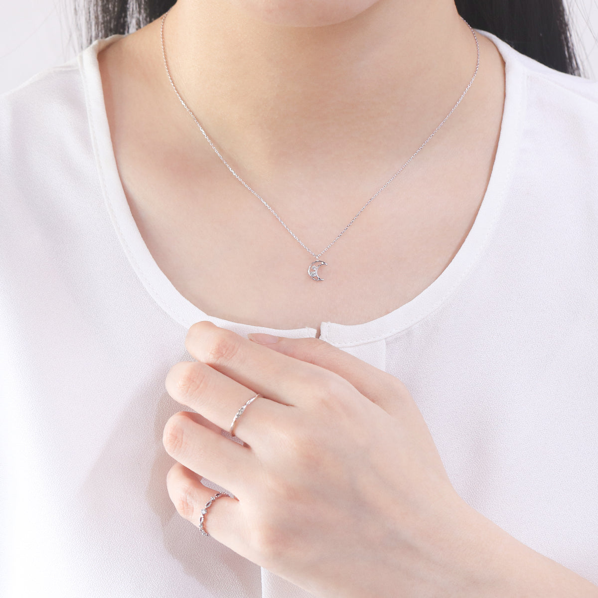 【WEB限定】シルバー ロジウムメッキ キュービックジルコニア ムーン ネックレス
