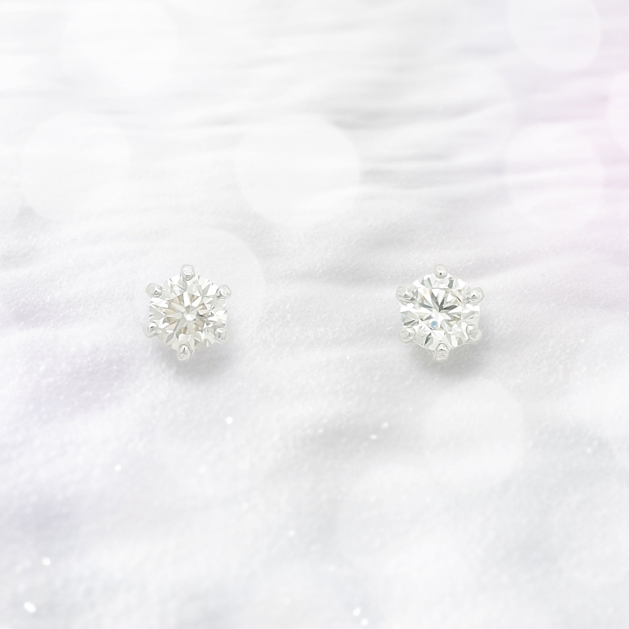 WEB限定】K18 ホワイトゴールド ダイヤモンド ピアス（0.1ct  