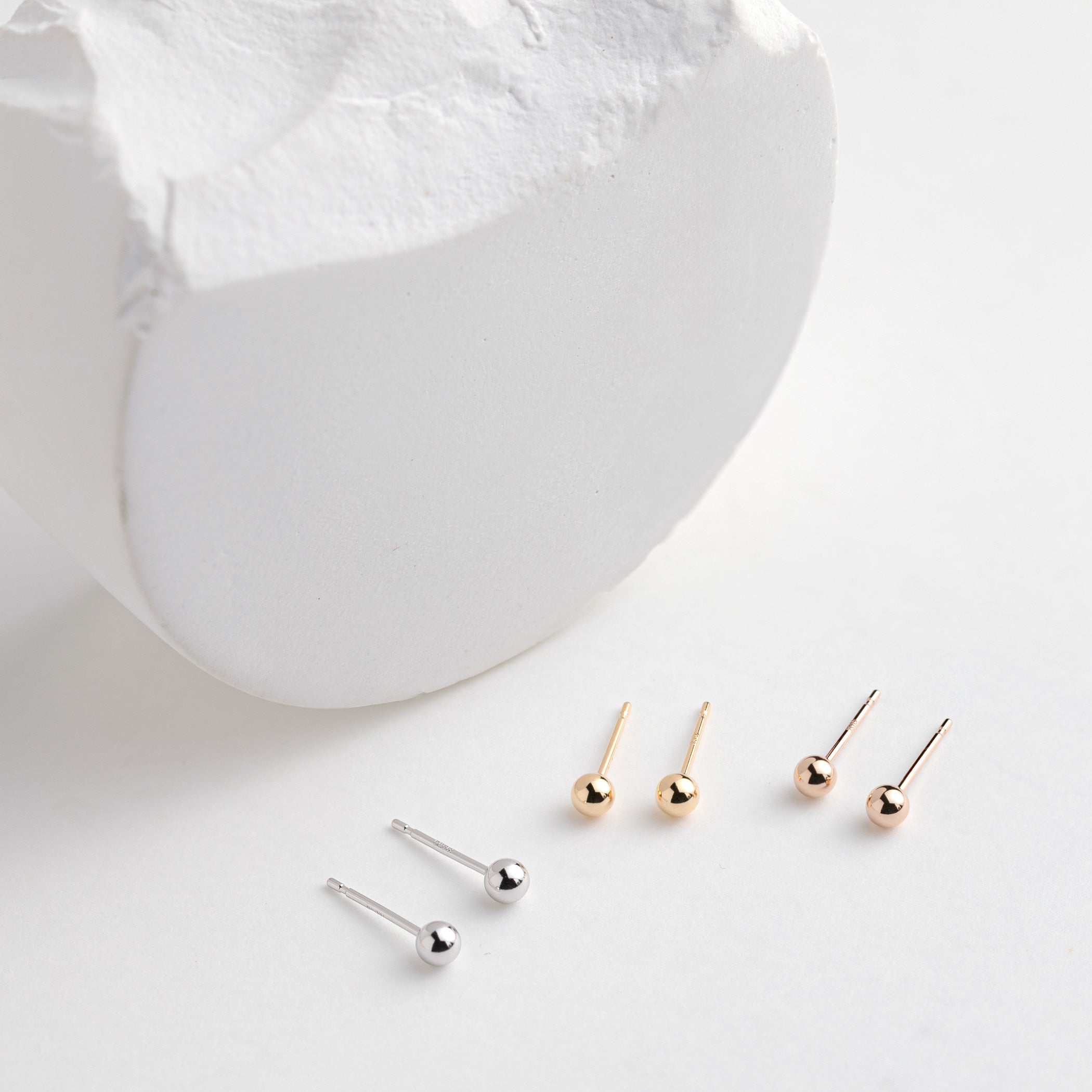 K18 ピンクゴールド 丸玉 ピアス（3mm）