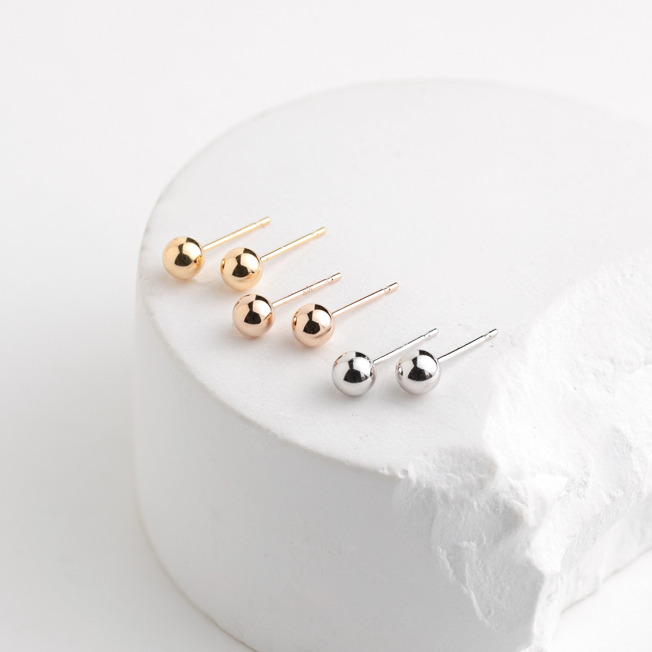 楽天市場】18金 ピアス メンズ 丸玉ピアス 4mm スタッドピアス