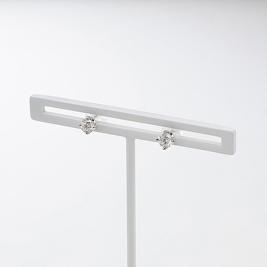 【期間限定セール】プラチナ ダイヤモンド ピアス