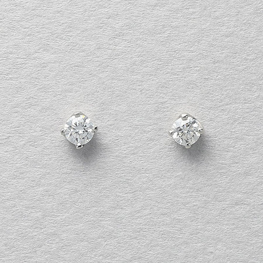 プラチナ ダイヤモンド ピアス