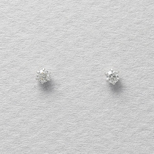 プラチナ ダイヤモンド ピアス