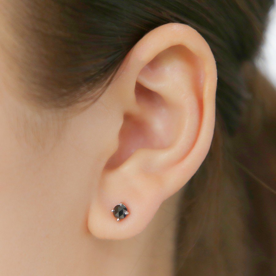 プラチナブラックダイヤモンドピアス ブラックダイヤモンド ピアス プラチナ ぶら下がり 0.5ct 揺れる