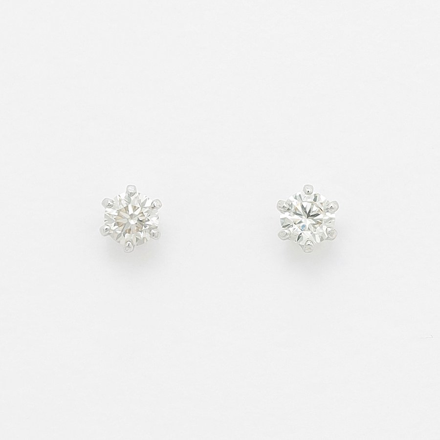 【WEB限定】K18 ホワイトゴールド ダイヤモンド ピアス（0.12ct）