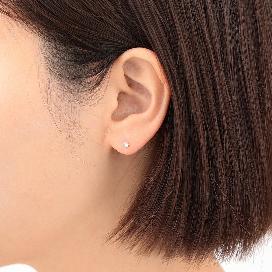 【WEB限定】K18 ホワイトゴールド ダイヤモンド ピアス（0.12ct）