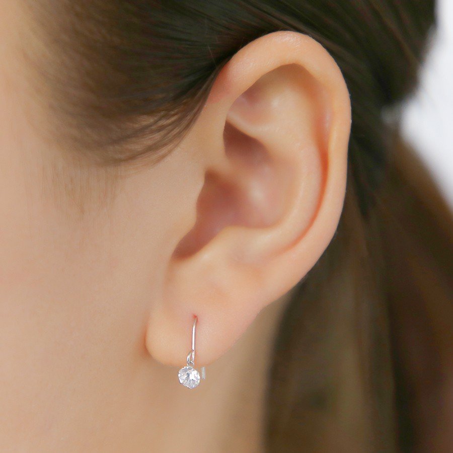 K18 ホワイトゴールド キュービックジルコニア フック ピアス（M）