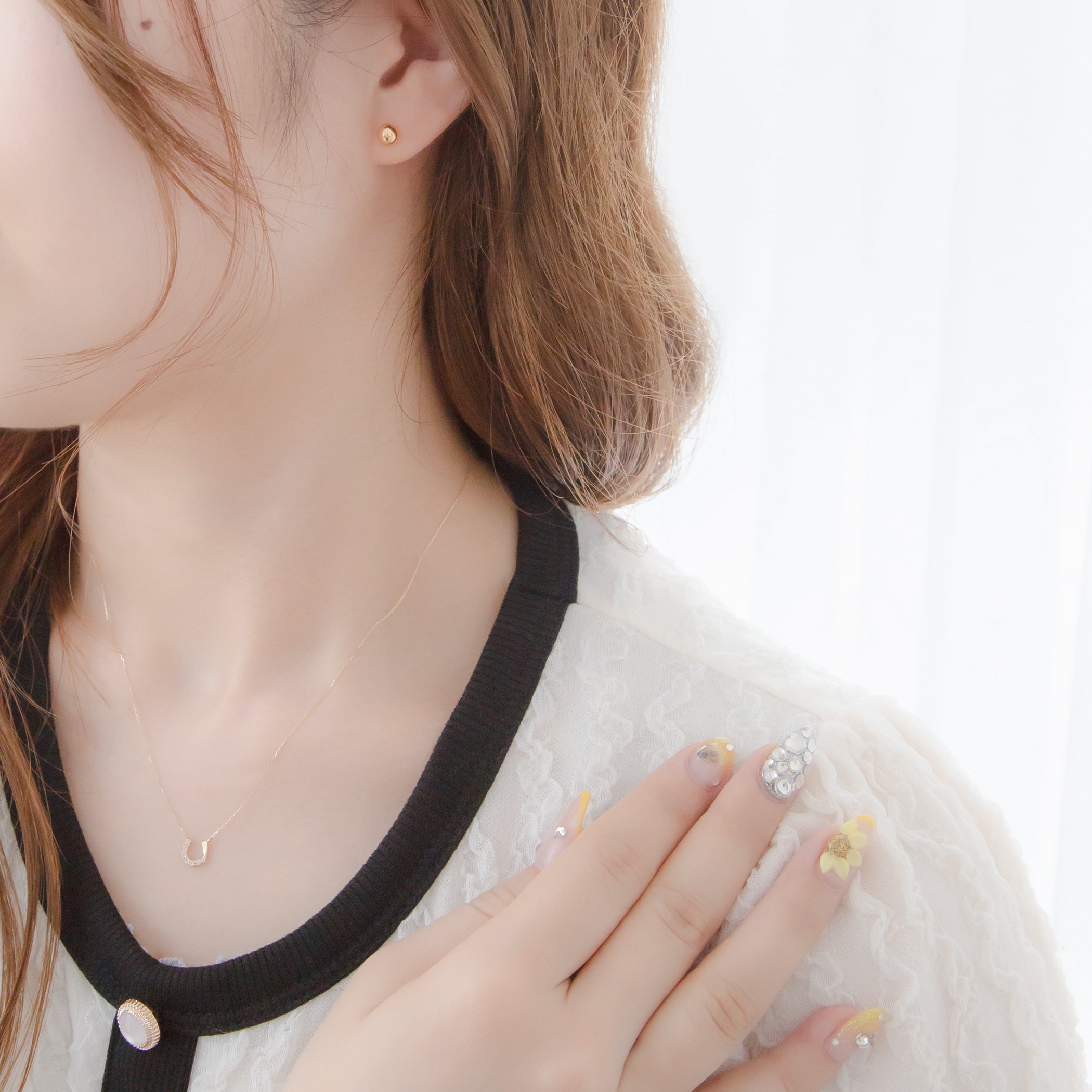 【クーポン対象商品】11月誕生石 K10 イエローゴールド ホワイトトパーズ 馬蹄 ネックレス