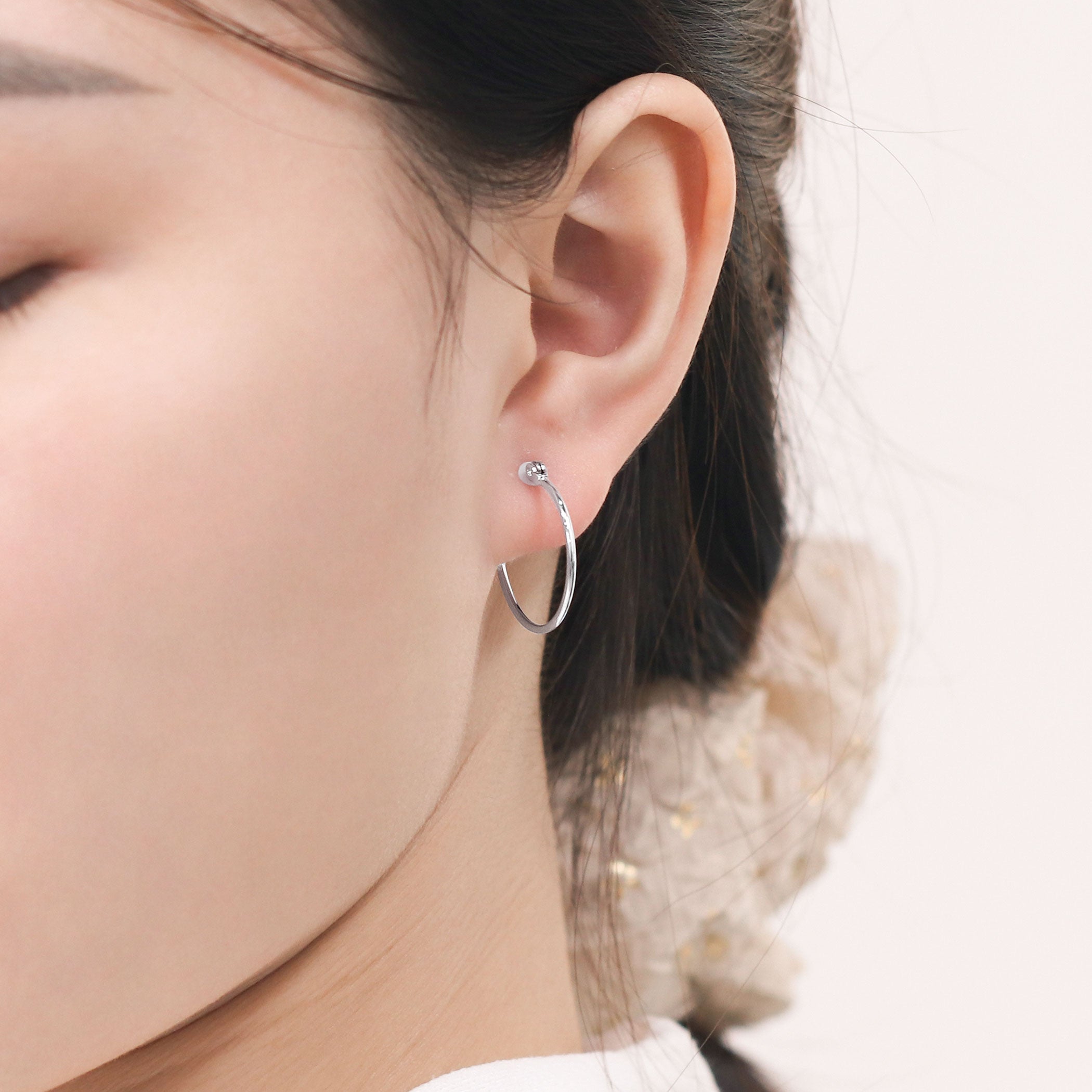 真鍮 チタンポスト フープ ピアス（20mm） – Milluflora | ミル