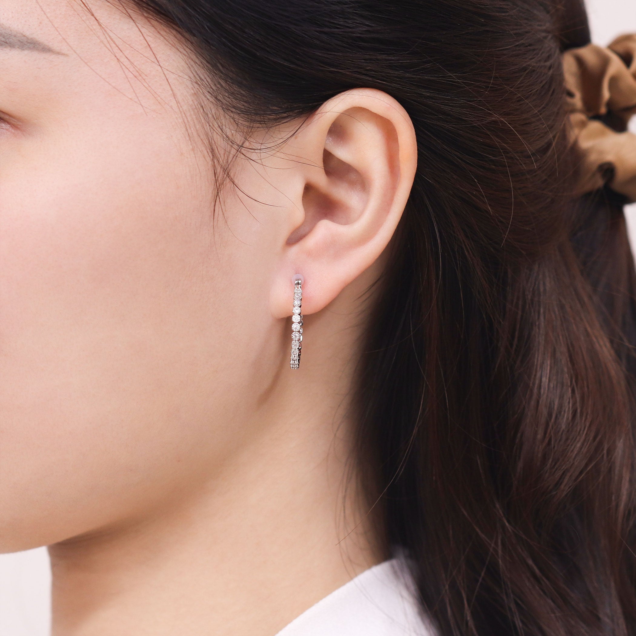 キュービックジルコニア フープ ピアス（ポスト チタン）（21mm