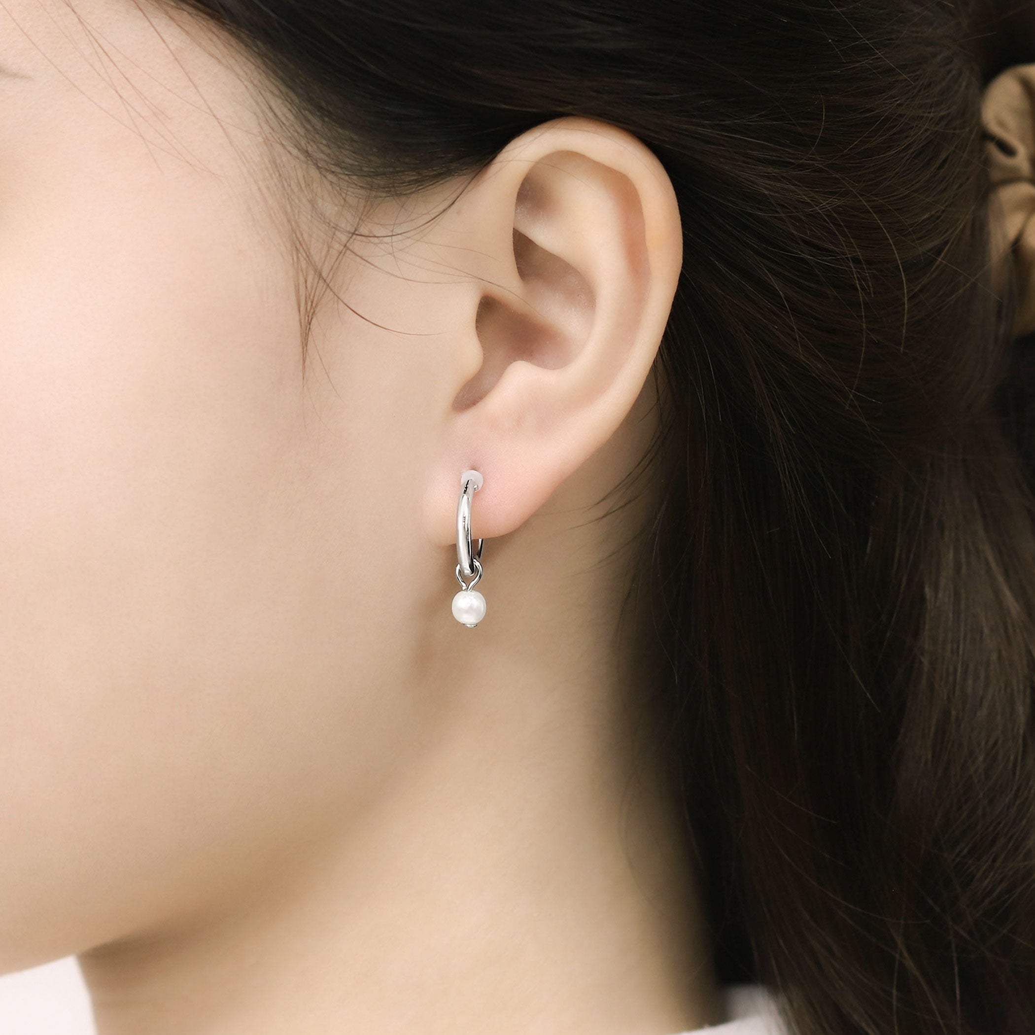 週末SALE☆e.m.パール付きフープピアス パール フープ ピアス（ポスト チタン） – Milluflora | ミルフローラ