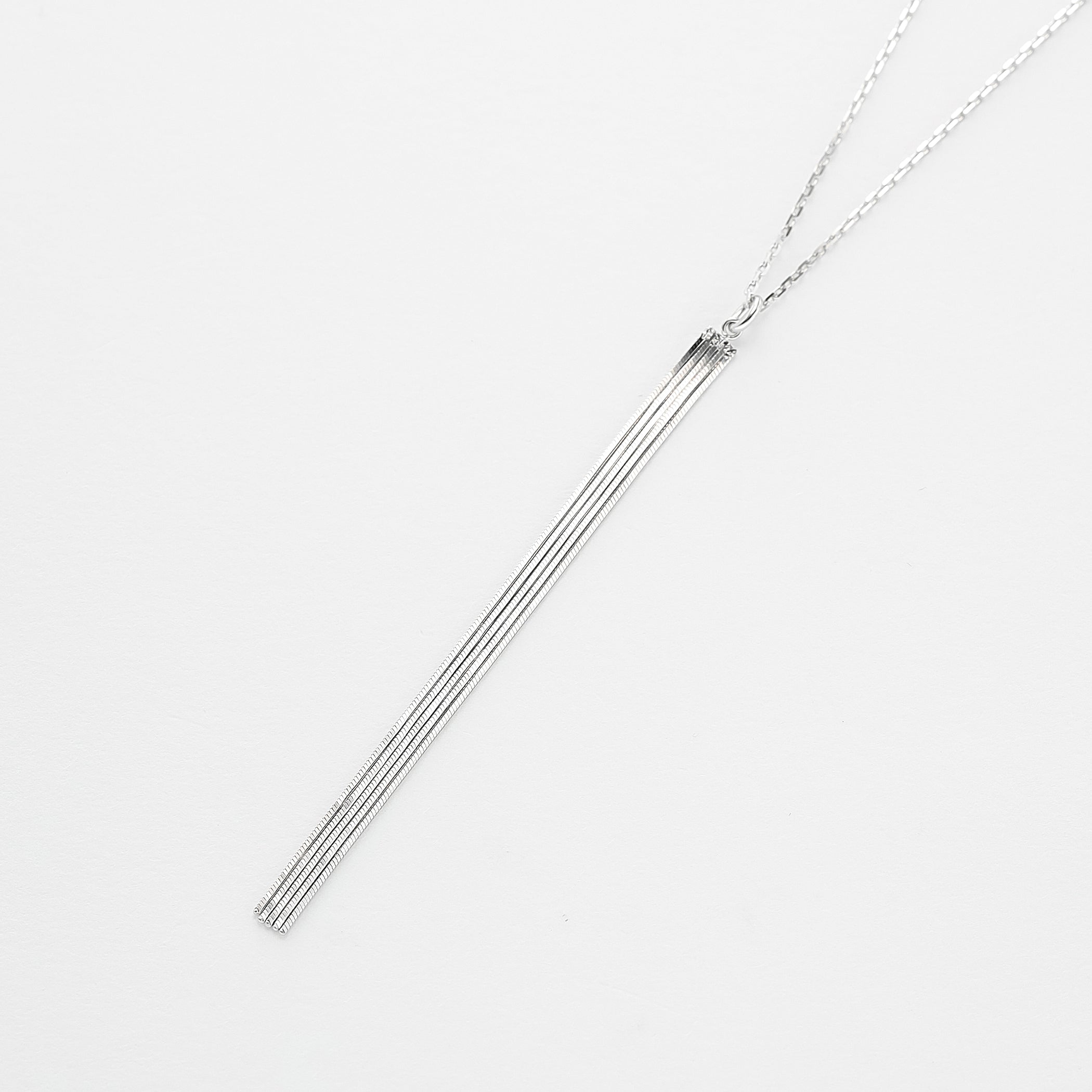 ロジウムメッキ スターリングシルバー パッションフラワー クロスボロブレスレット 12Kグリーンとローズ ブラックヒルズゴールド 並行輸入品 WEB限定シルバー ロジウムメッキ ネックレス \u2013 Milluflora | ミル