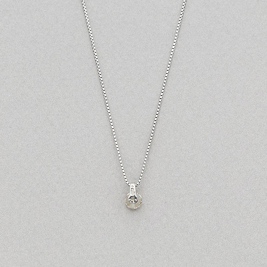 プラチナ ダイヤモンド ネックレス（0.30ct）